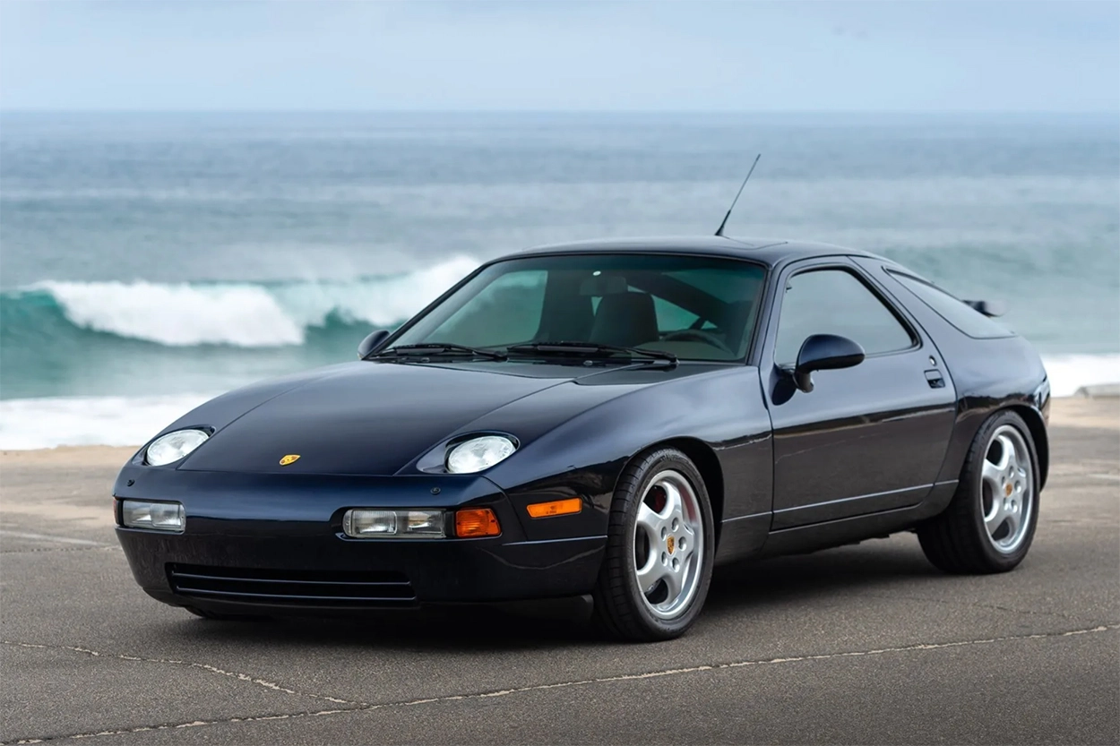 Porsche 928 S4