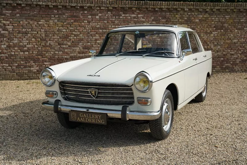 Peugeot 404